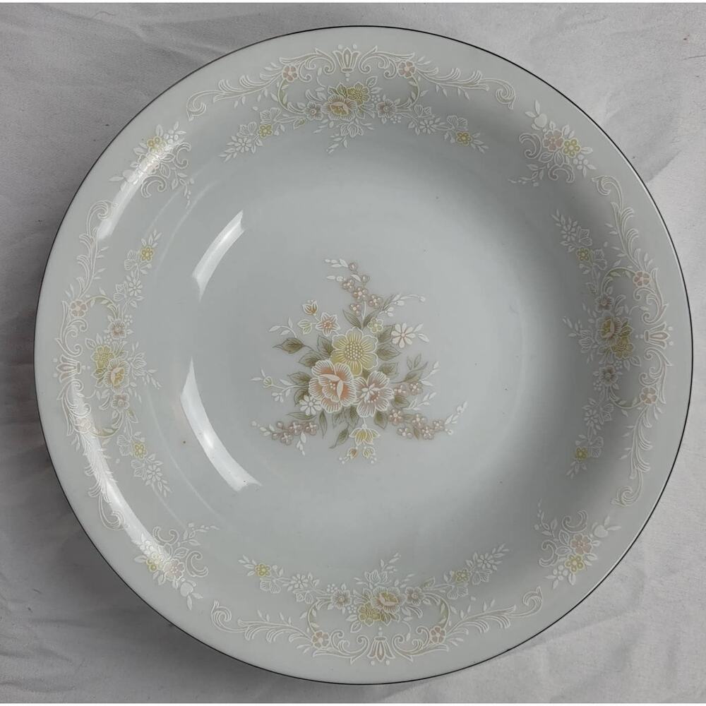 Crescent Fine China Jie Pai Bowl Painted Golden Flowers and Accents